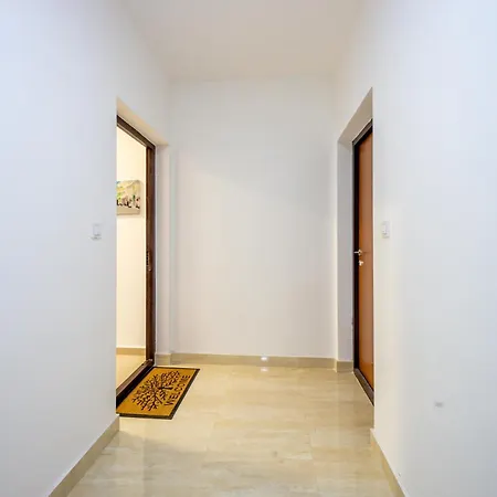 Two Bedroom Mali Princ * Budva