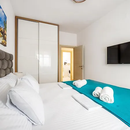 Two Bedroom Mali Princ Apartment Budva