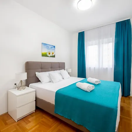 Two Bedroom Mali Princ Apartment Budva