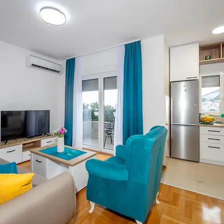 Apartment Two Bedroom Mali Princ *