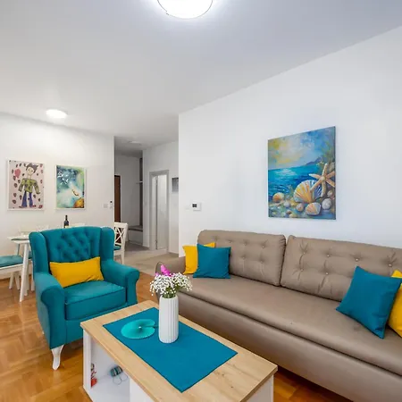 Two Bedroom Mali Princ * Budva