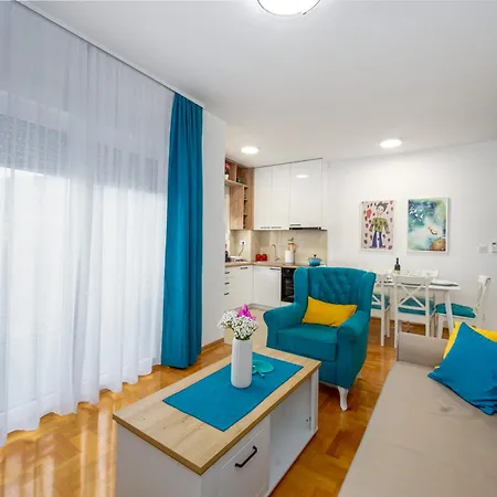 Apartment Two Bedroom Mali Princ *