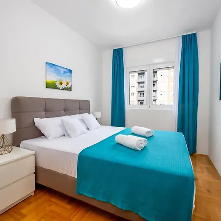 Two Bedroom Mali Princ
